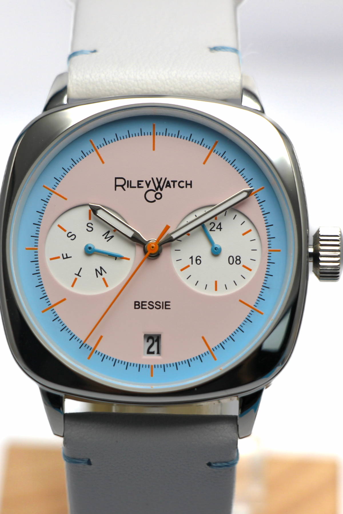 Bessie FAI-01