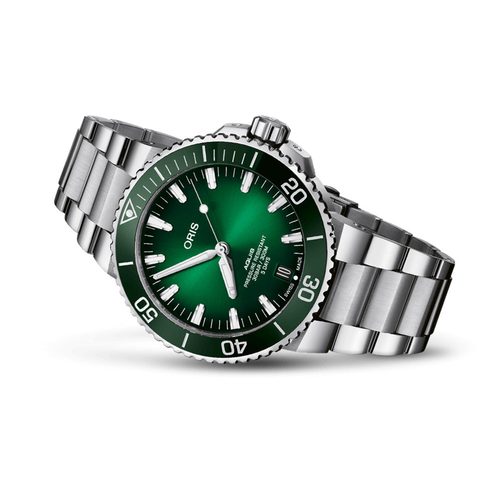 Aquis Date Calibre 400 Green 43.5 mm