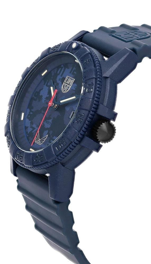 Leatherback Sea Turtle Giant X Volition 44 mm Blue Dial Rubber Men's Watch